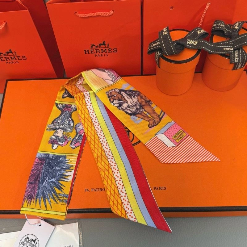 Compact Hermes Silk 272114