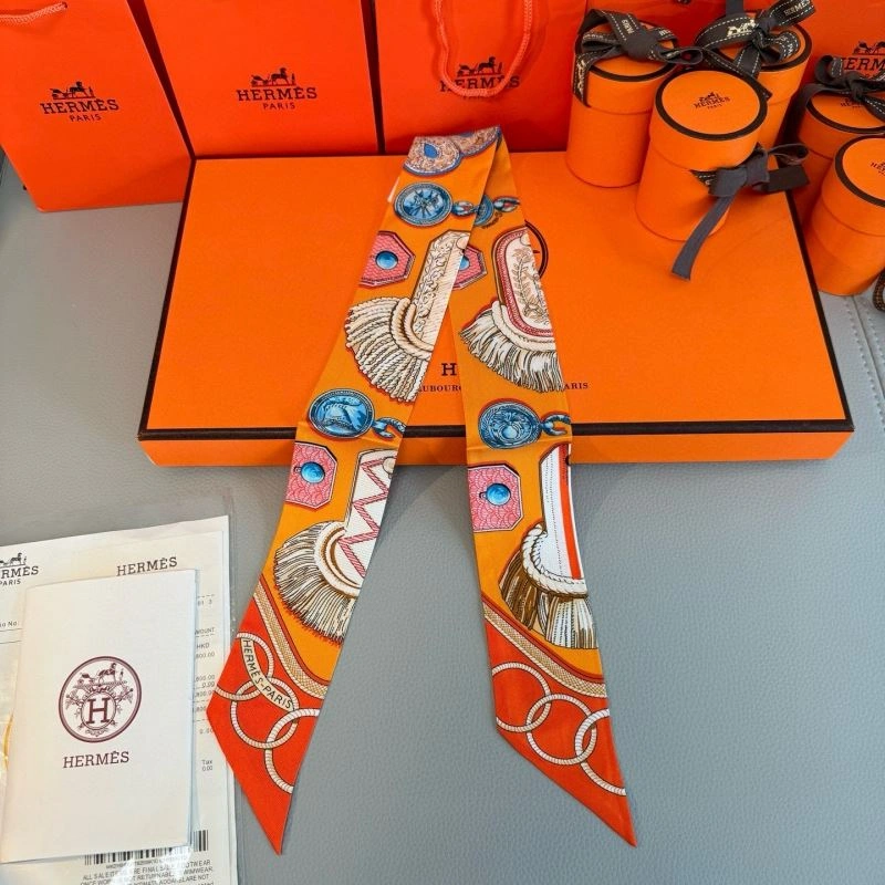 Trendsetting Hermes Silk 272101