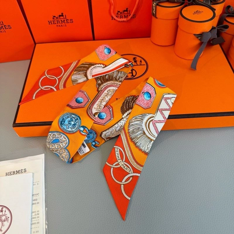 Trendsetting Hermes Silk 272101