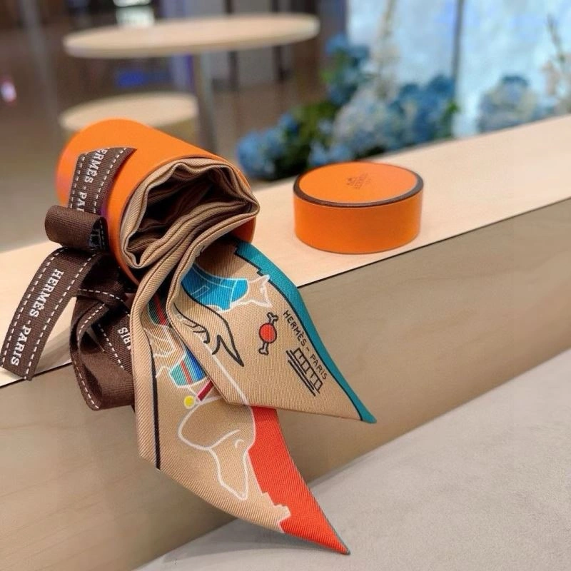 Bold Hermes Silk 272085