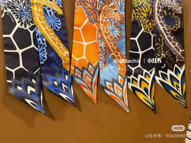 Refined Hermes Silk 272078