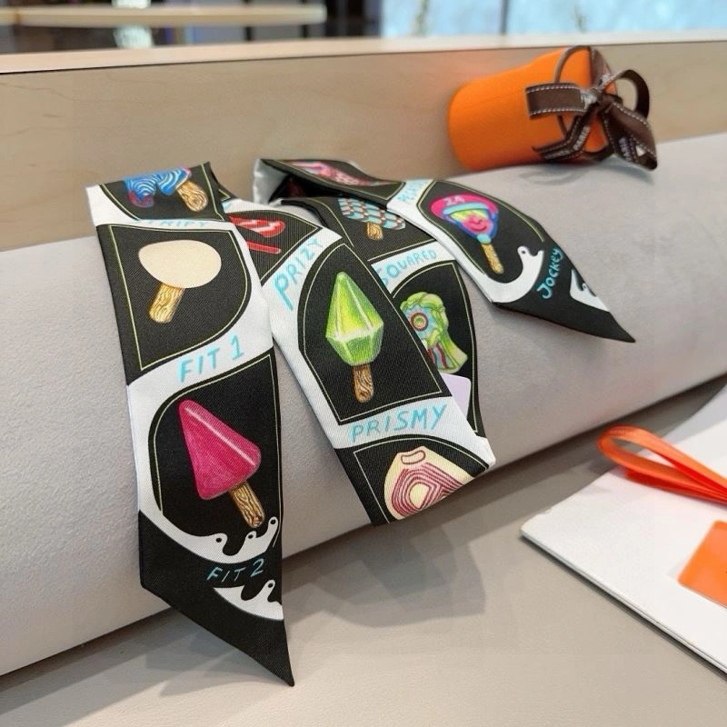 Hermes Silk Chic 272045