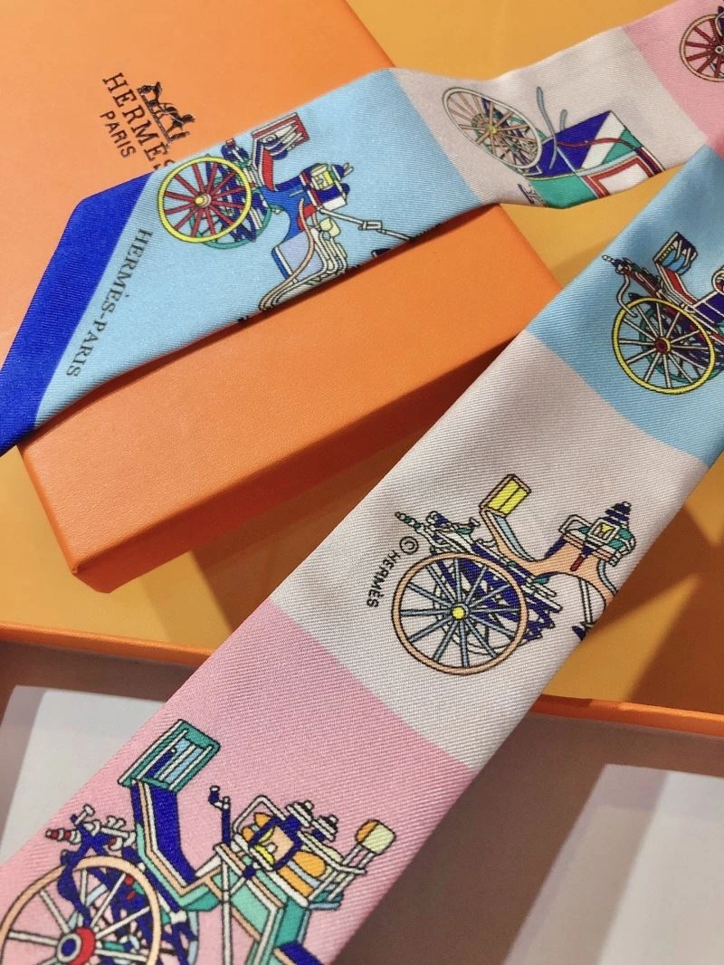 Vibrant Hermes Silk 272518