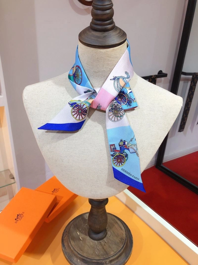 Vibrant Hermes Silk 272518