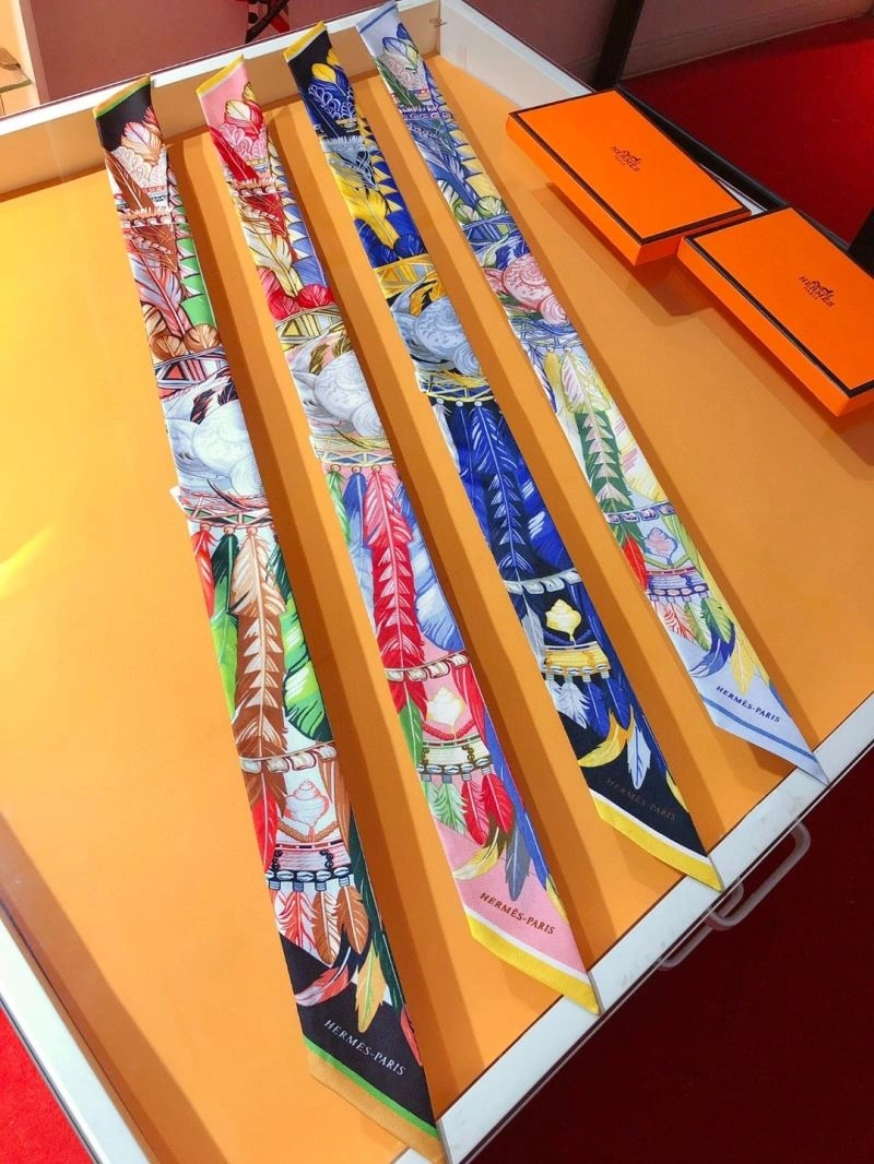 Trendsetting Hermes Silk 272500