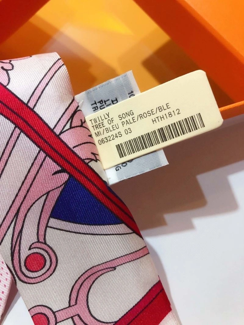 Durable Hermes Silk 272496