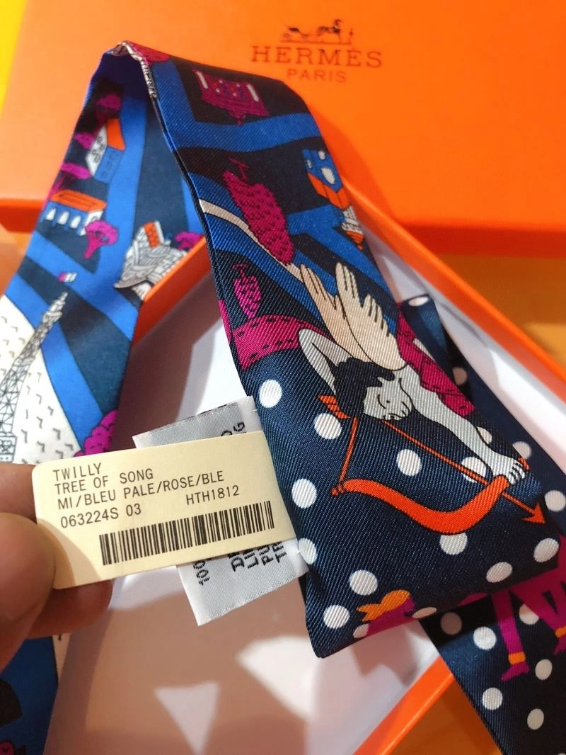 Hermes Silk Minimalist 272482