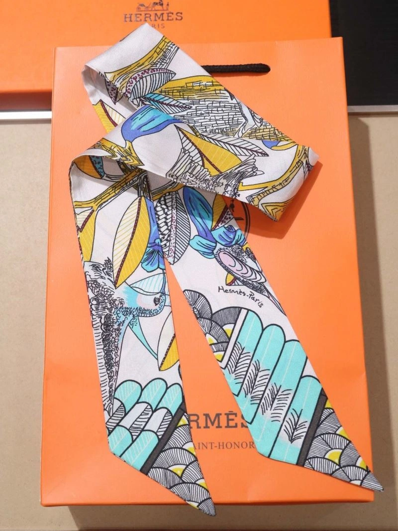 Bold Hermes Silk 272892