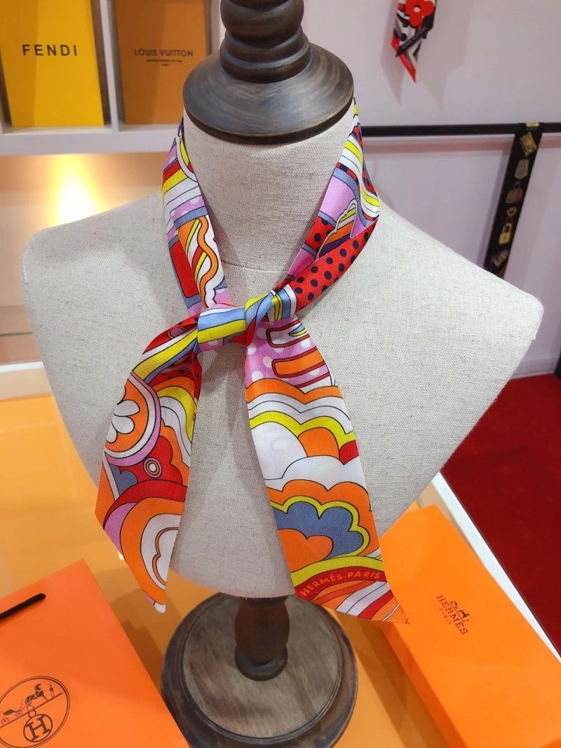 Vibrant Hermes Silk 272868