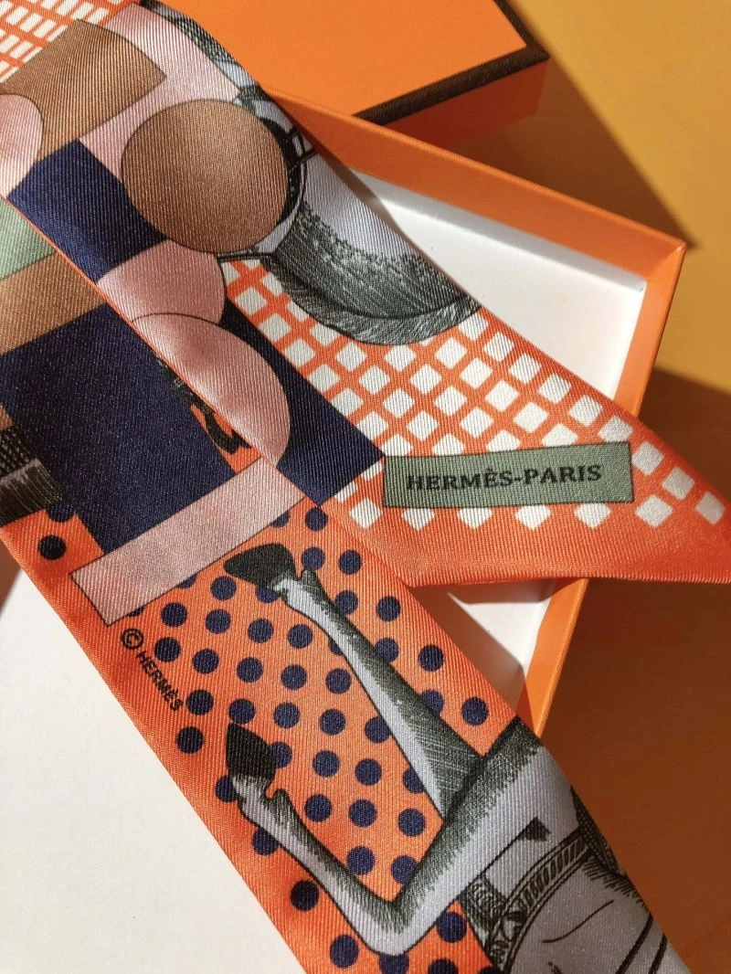 Practical Hermes Silk 272877