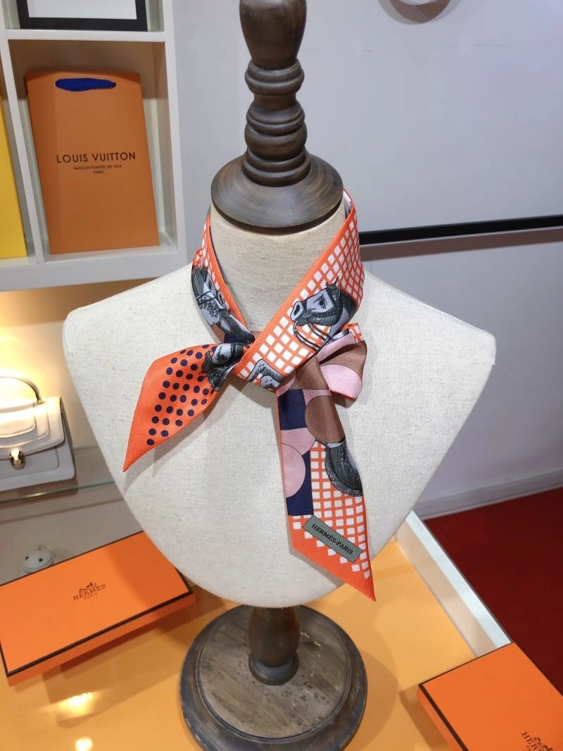 Practical Hermes Silk 272877