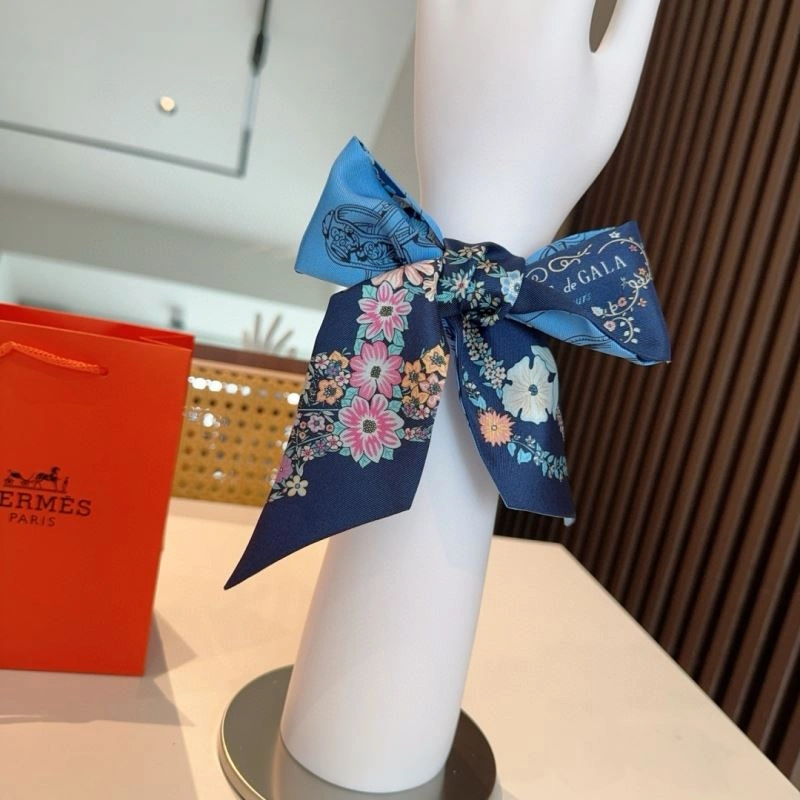Vibrant Hermes Silk 272820