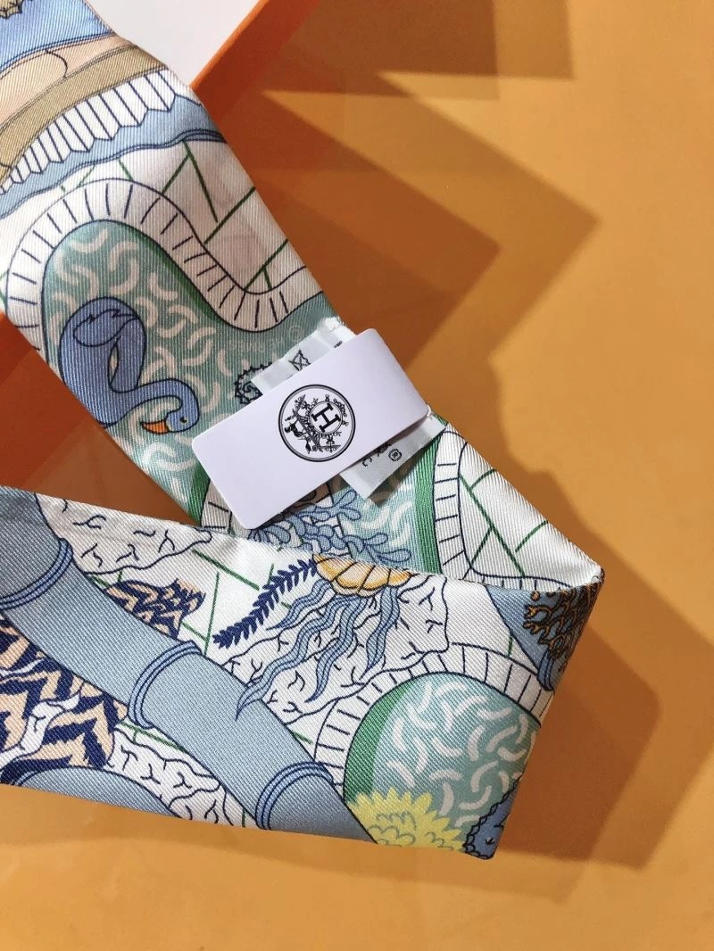 Hermes Silk Compact 272843