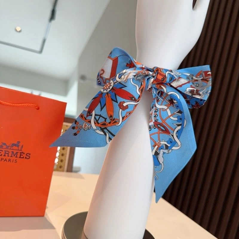 Hermes Silk Chic 272799