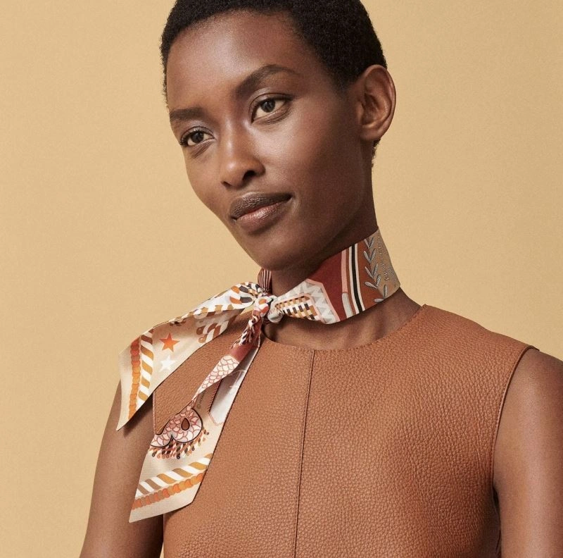 Vibrant Hermes Silk 272778