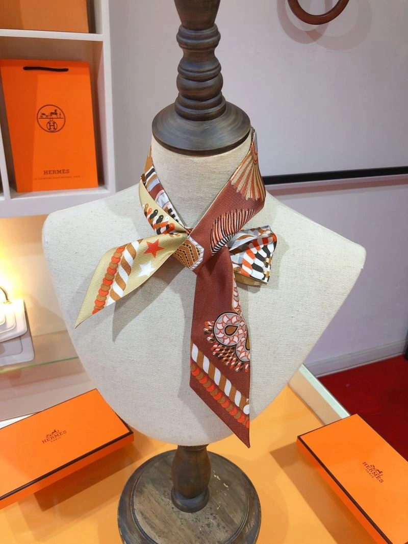 Vibrant Hermes Silk 272778