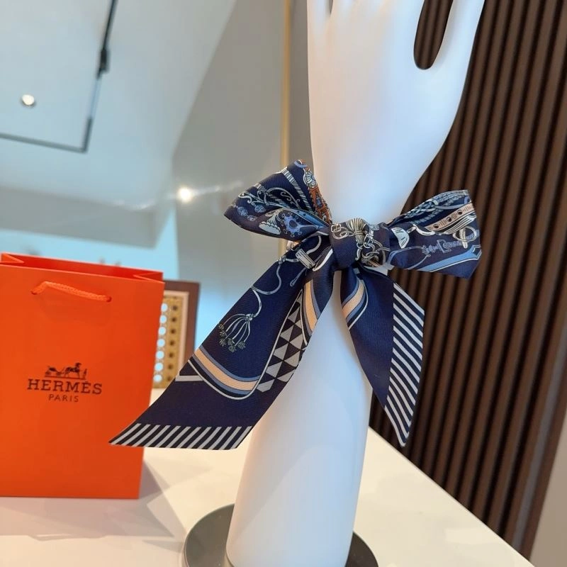 Resilient Hermes Silk 272772
