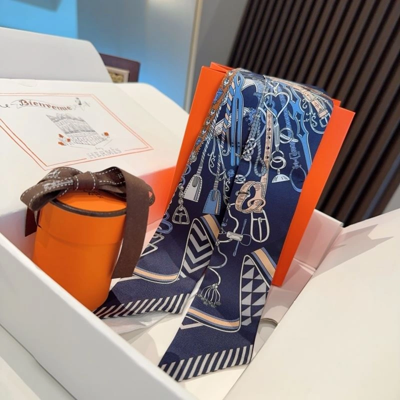 Resilient Hermes Silk 272772