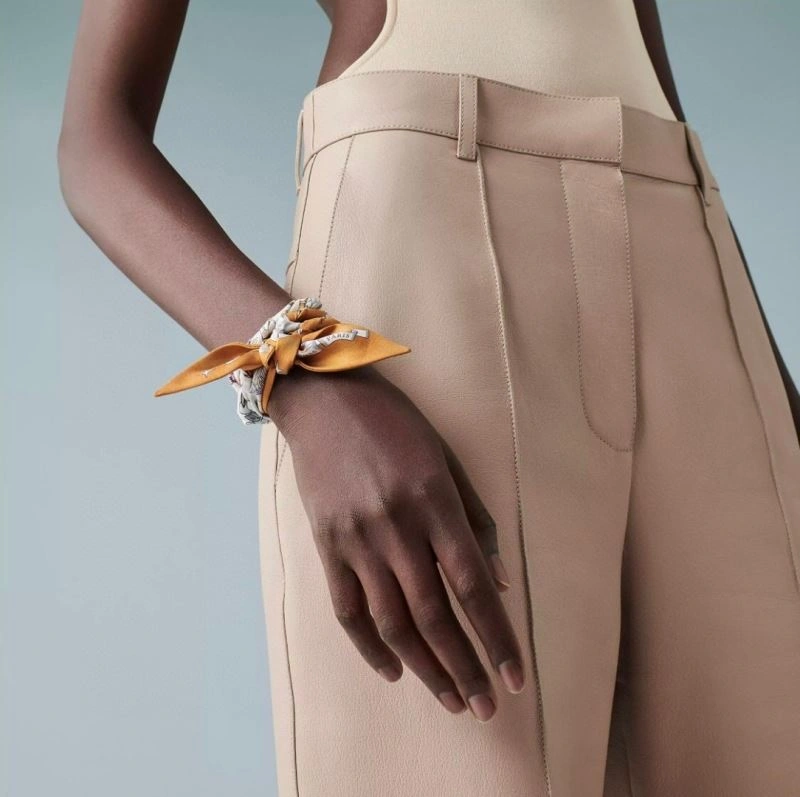 Hermes Silk Upgraded 272761