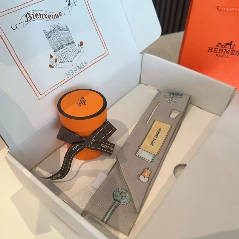 Youthful Hermes Silk 272735