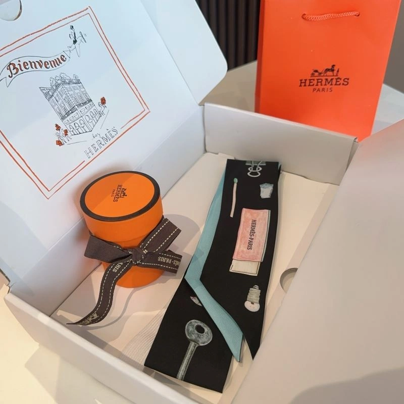 UrbanChic Hermes Silk 272732
