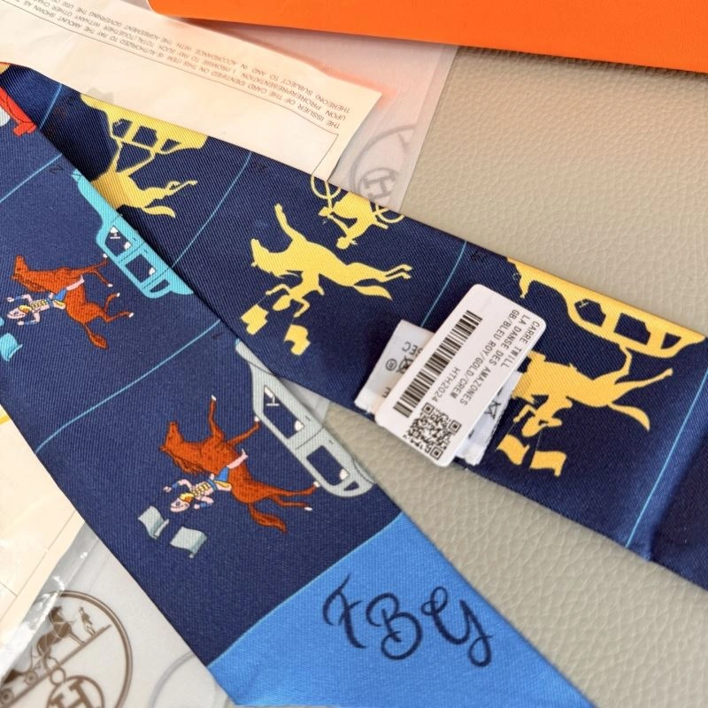 Snug Hermes Silk 272701