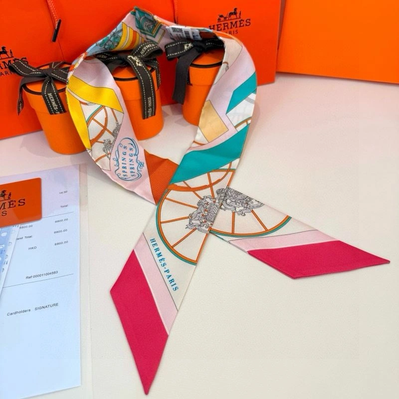 Bold Hermes Silk 272725
