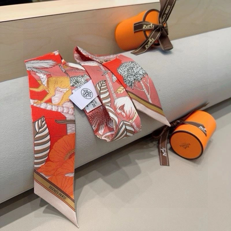 Bold Hermes Silk 272675
