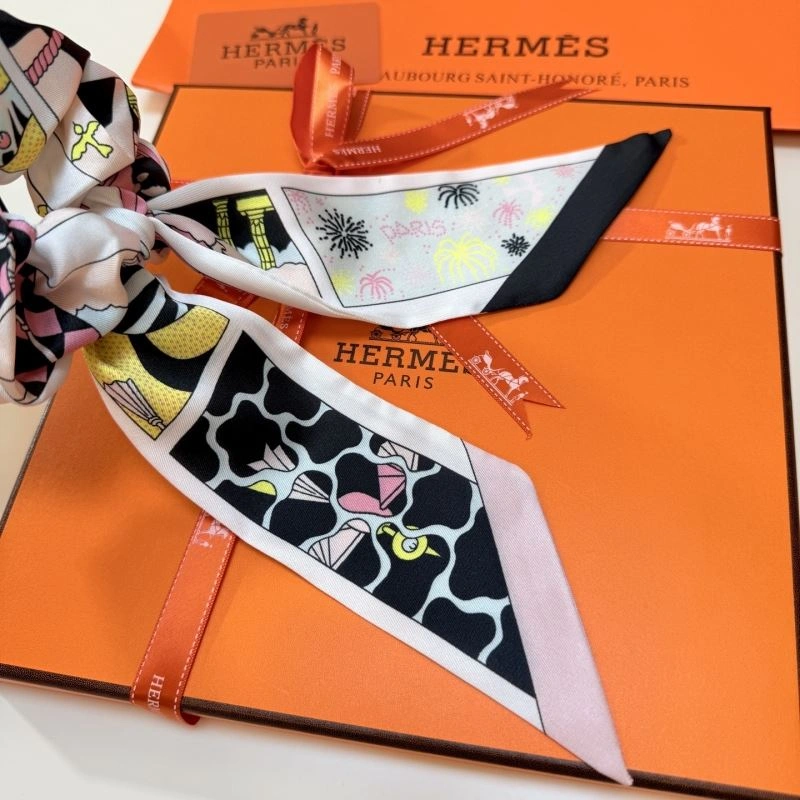 Hermes Silk Compact 272621