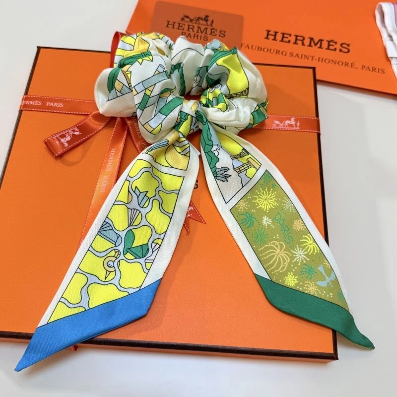 Hermes Silk Compact 272626