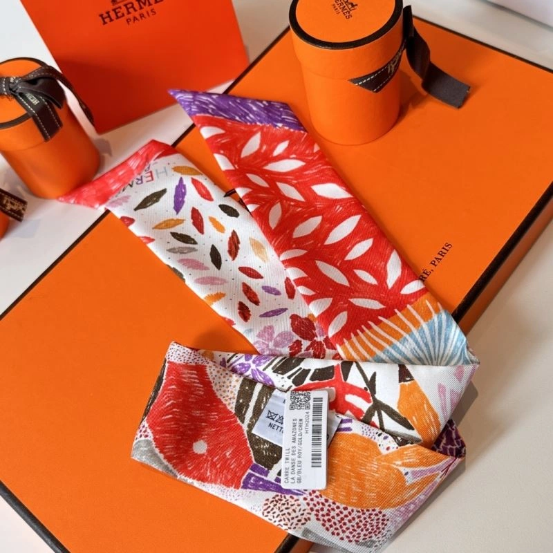 Practical Hermes Silk 272613