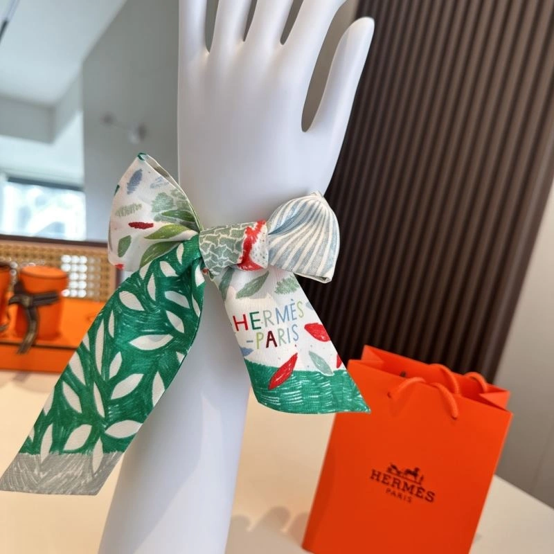 Effortless Hermes Silk 272611