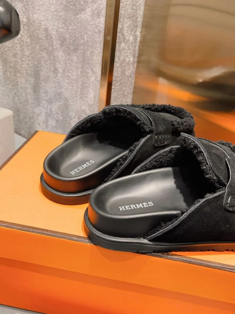 Flexible Hermes Slippers 26172
