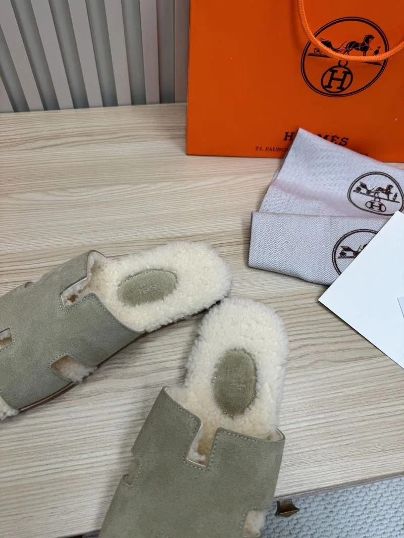 Classic Hermes Slippers 26166