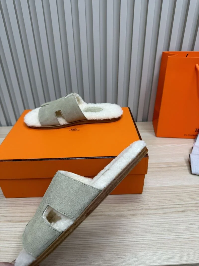 Classic Hermes Slippers 26166