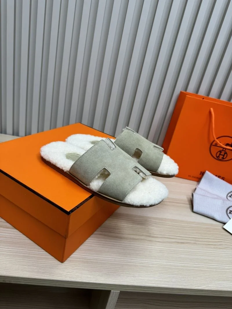 Classic Hermes Slippers 26166