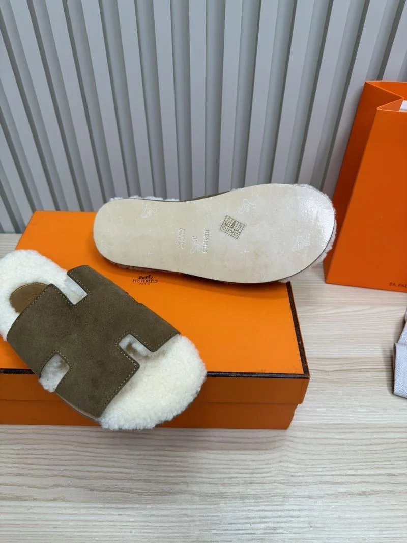 FreshLook Hermes Slippers 26193