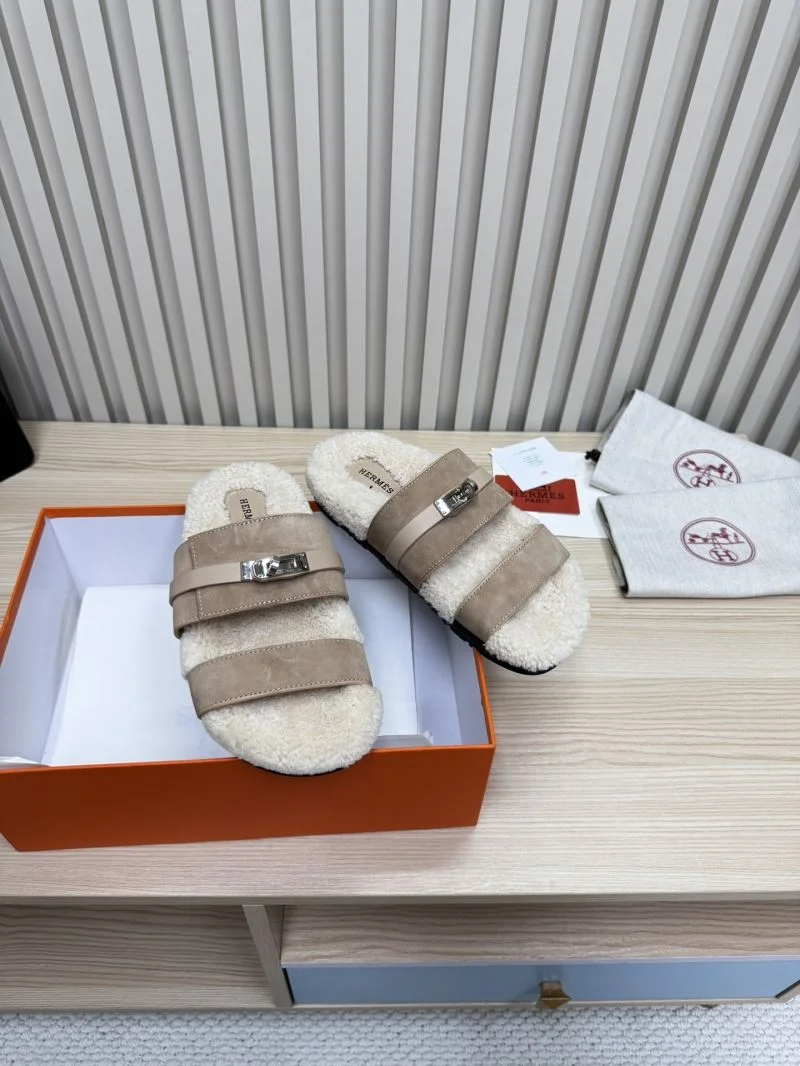 UrbanChic Hermes Slippers 26188