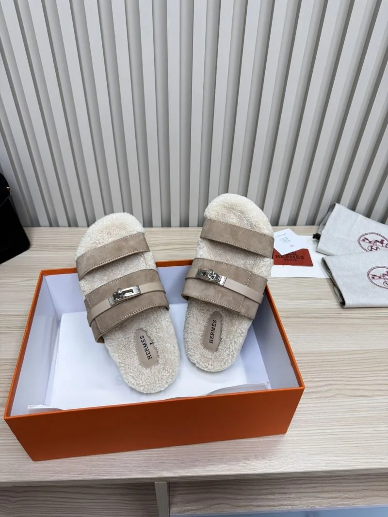 UrbanChic Hermes Slippers 26188