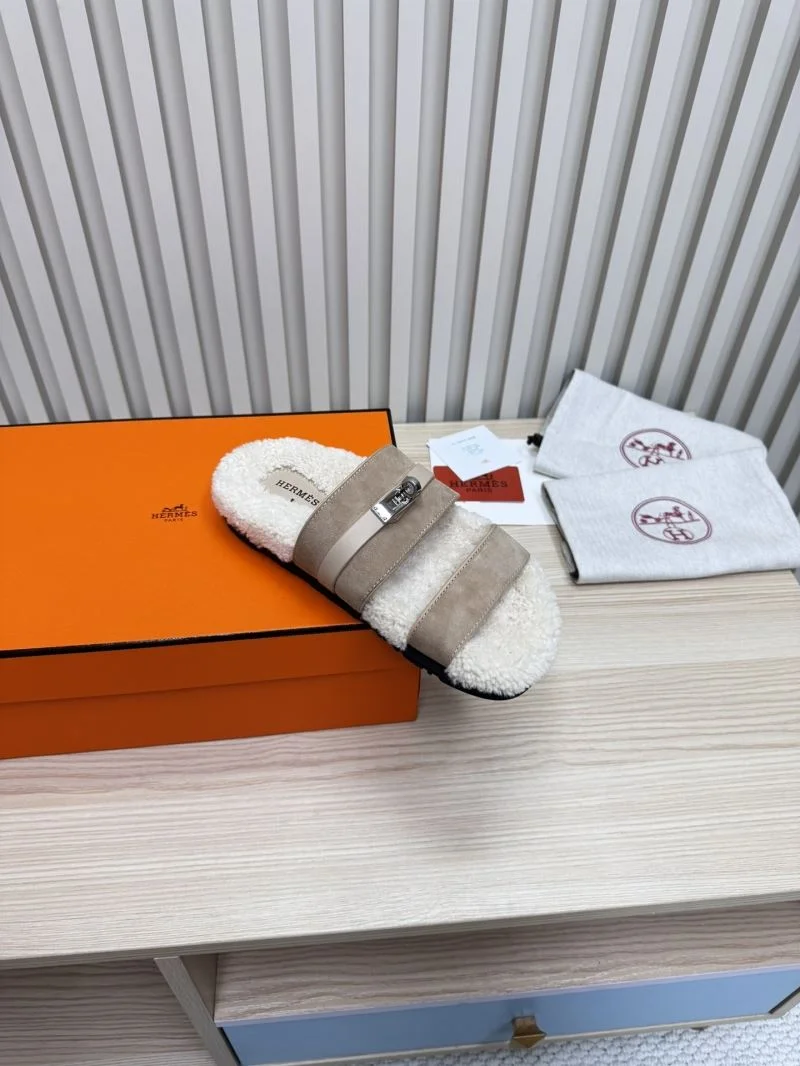 UrbanChic Hermes Slippers 26188