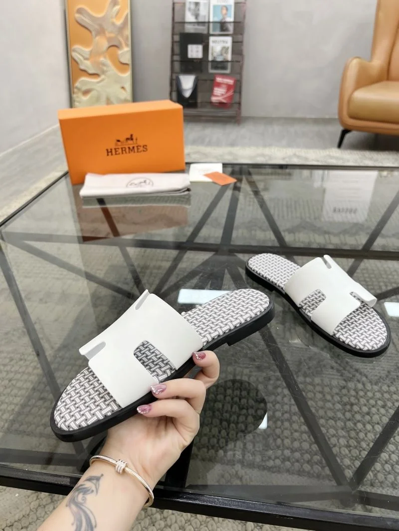 Trendsetting Hermes Slippers 26110