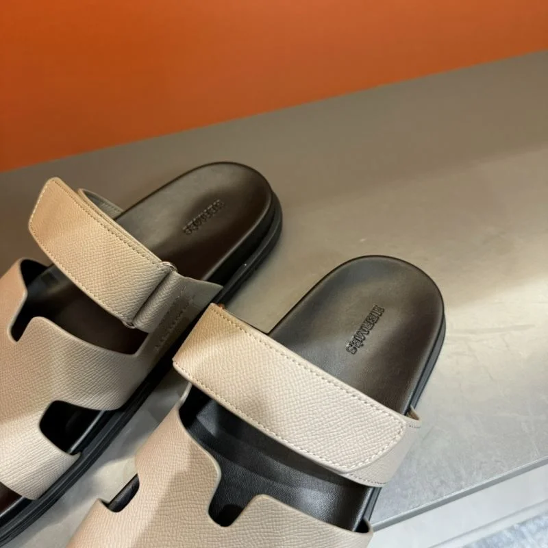 Lightweight Hermes Slippers 26108