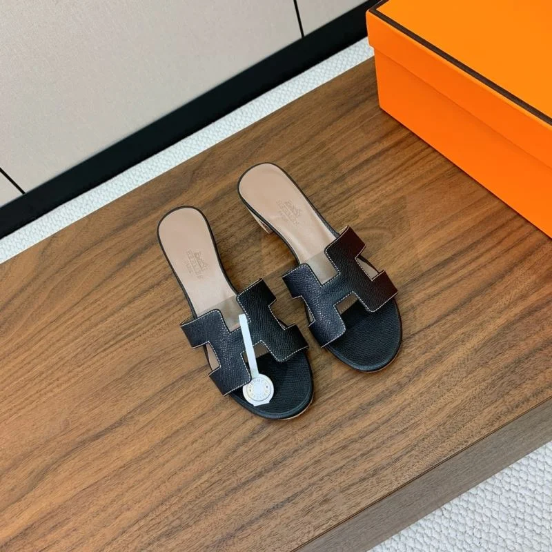 RelaxedFit Hermes Slippers 27502
