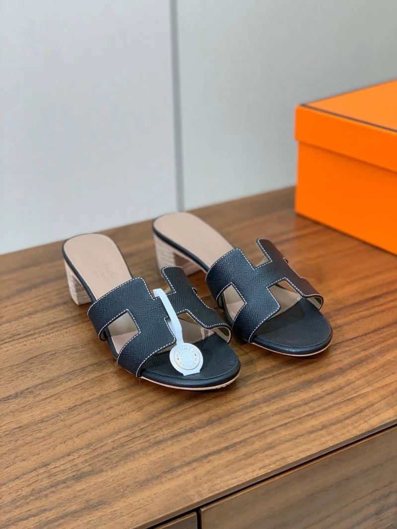 RelaxedFit Hermes Slippers 27502
