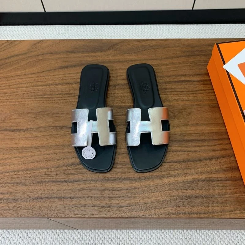 Minimalist Hermes Slippers 27491