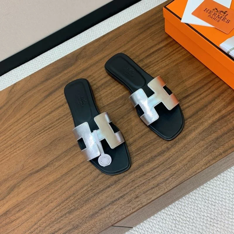 Minimalist Hermes Slippers 27491