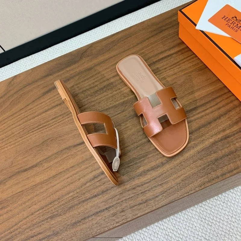 Efficient Hermes Slippers 27483