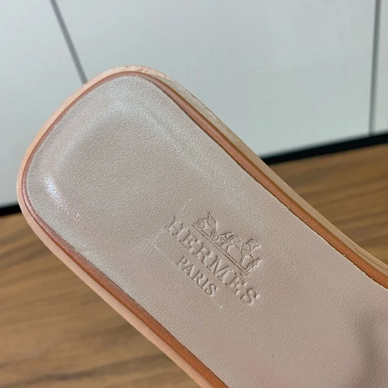 Efficient Hermes Slippers 27483