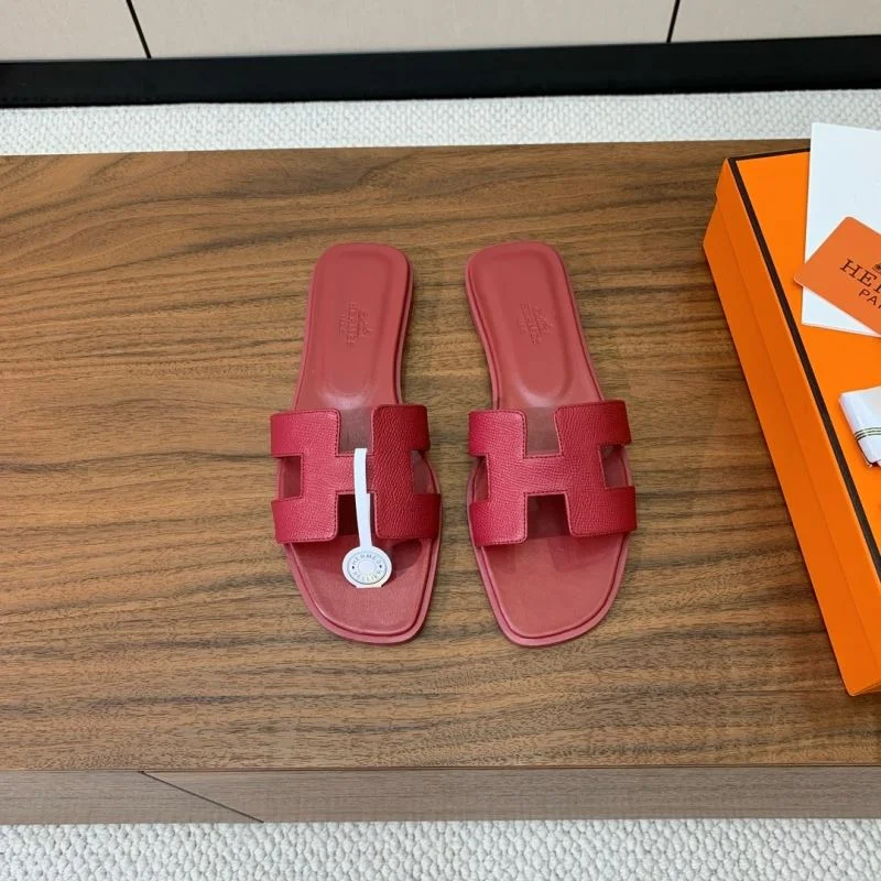 WellDesigned Hermes Slippers 26069