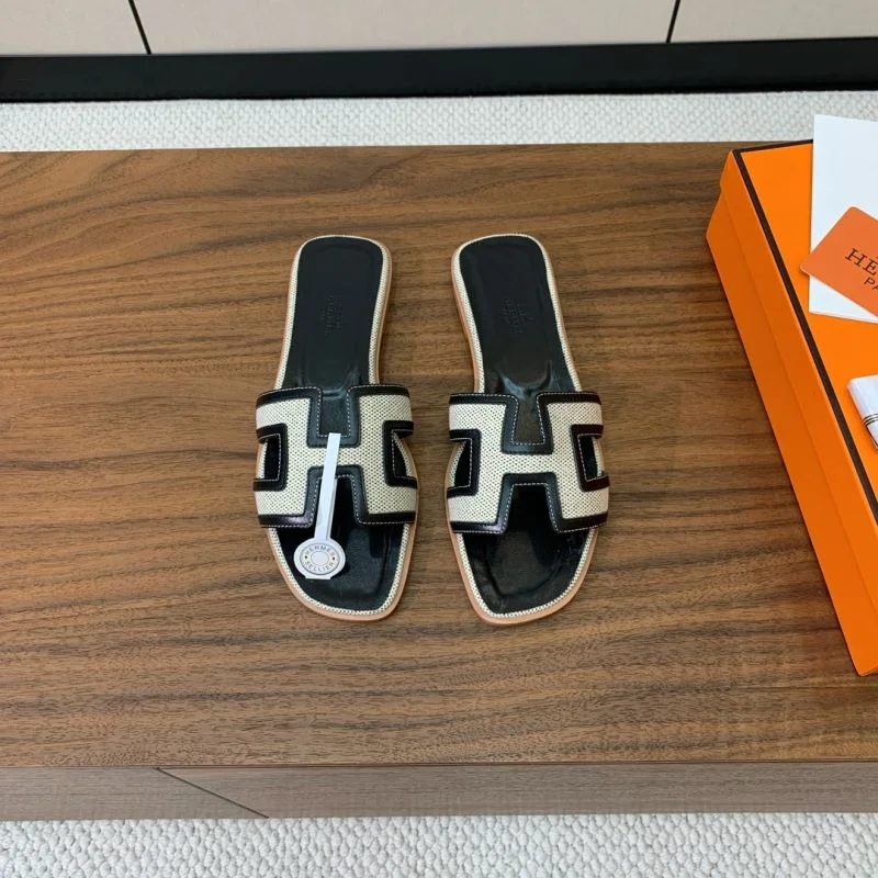 Versatile Hermes Slippers 27466